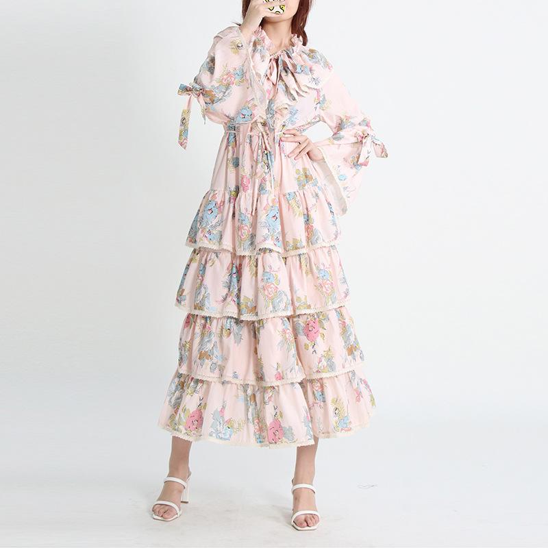 Elegant lace-up printed dress