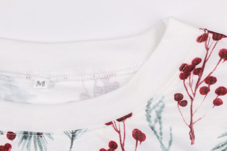 Mistletoe Printed Long Sleeve Round Neck Casual Home Set